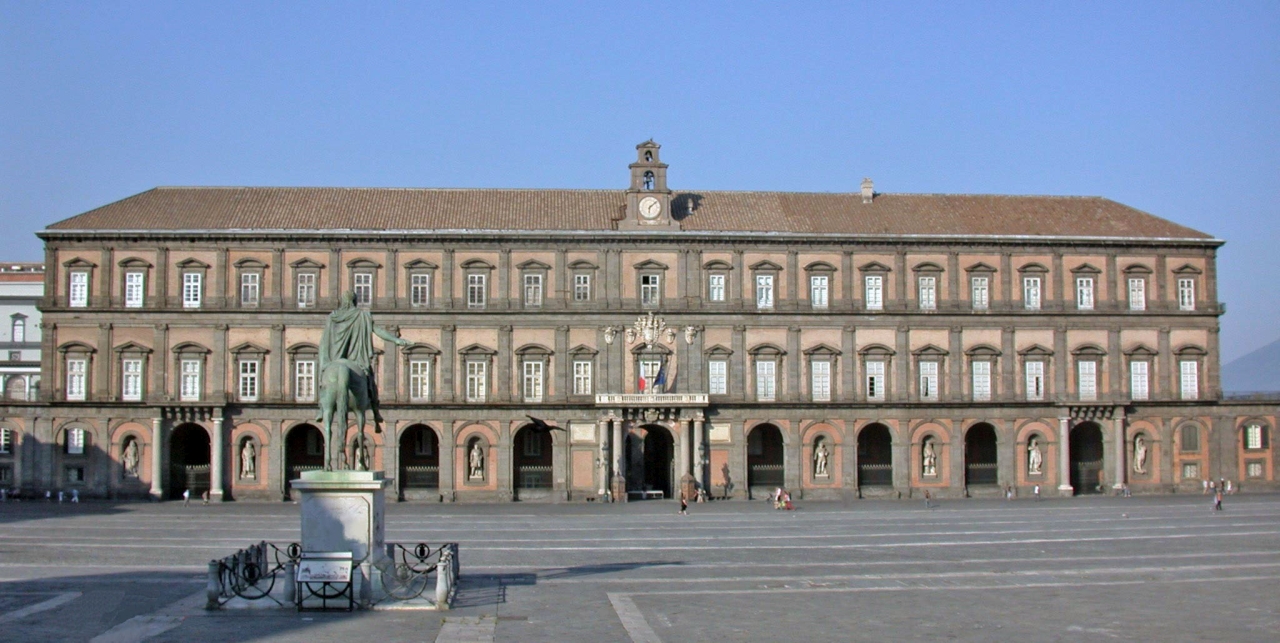 Campania CRBC - Palazzo Reale di Napoli :.